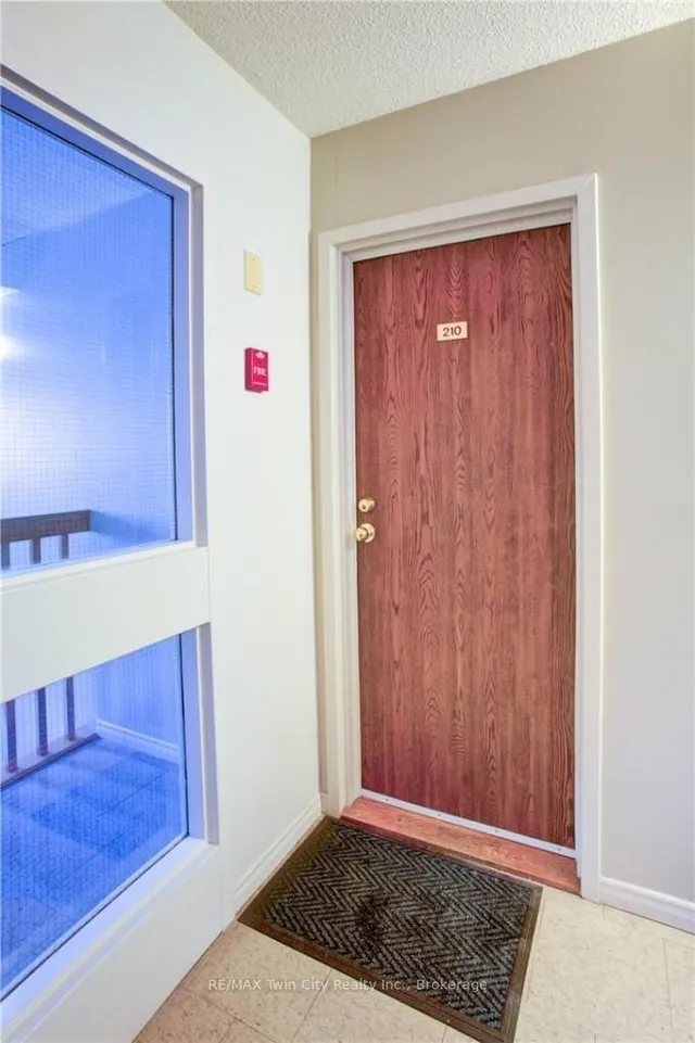 Additional image 6 of 266 Overlea Dr Unit 210