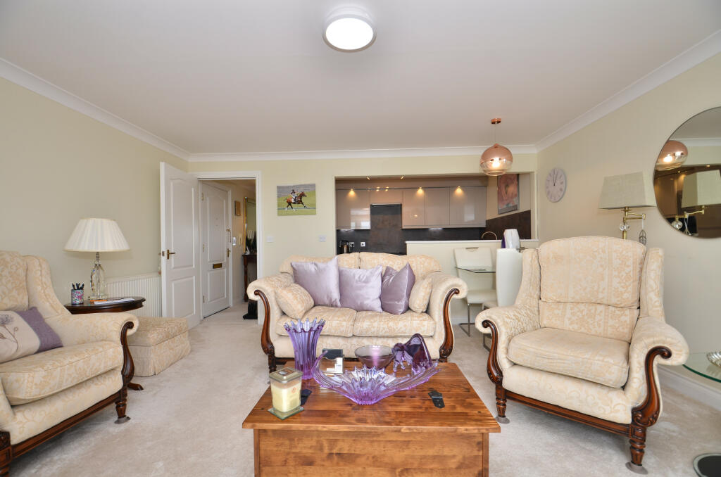 Additional image 7 of Dovercourt