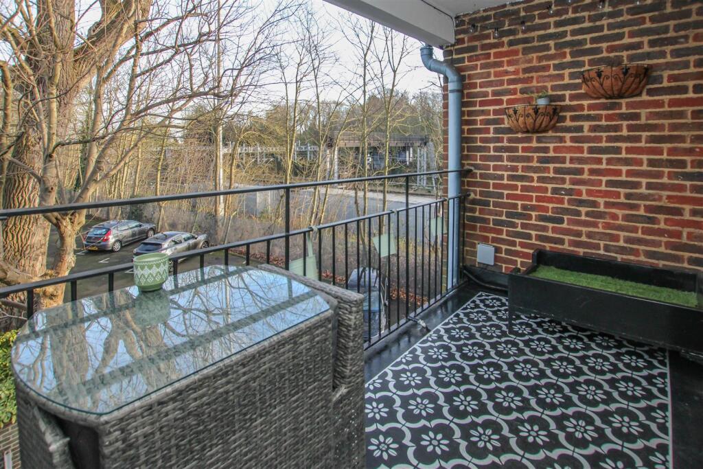 Additional image 11 of Gordon Road, Shenfield, Brentwood