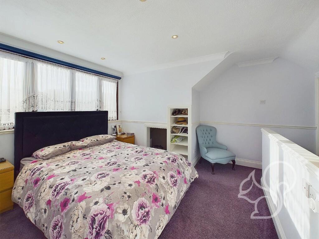 Additional image 44 of Hillside Road, Billericay