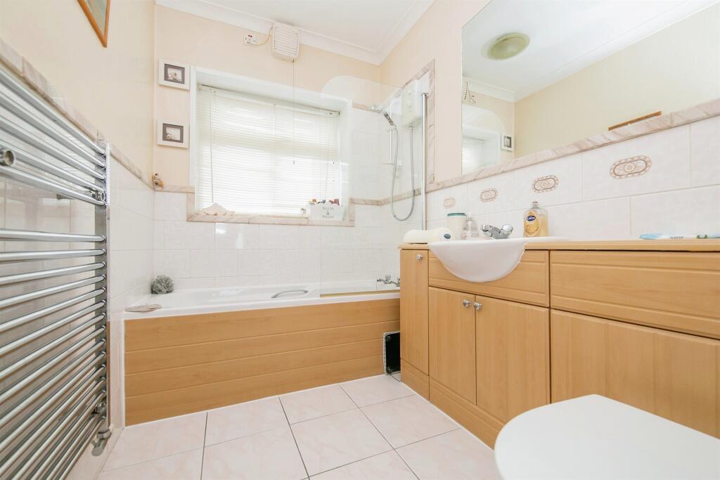 Additional image 8 of The Parade, WALTON ON THE NAZE