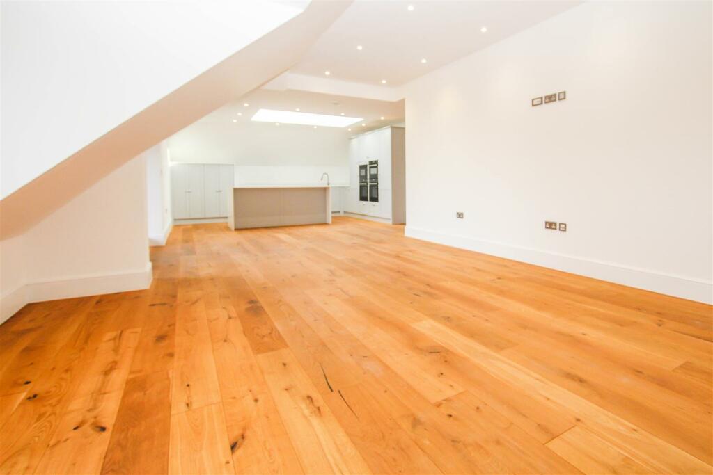 Additional image 7 of Shenfield Road, Shenfield, Brentwood