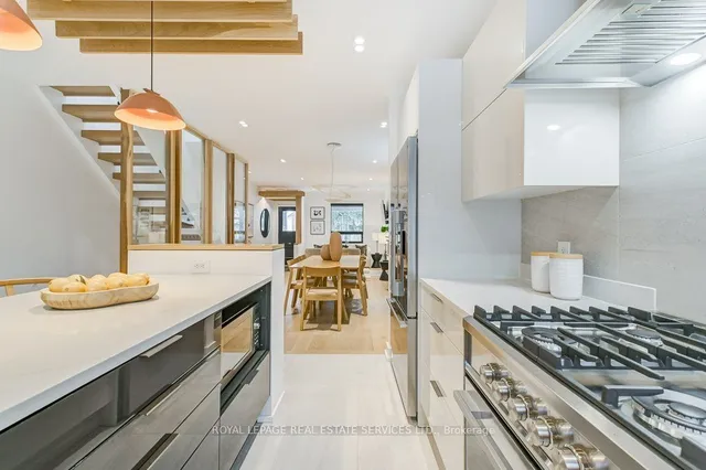 Additional image 16 of 96 Pinewood Ave