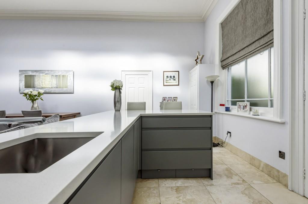 Additional image 17 of CM22