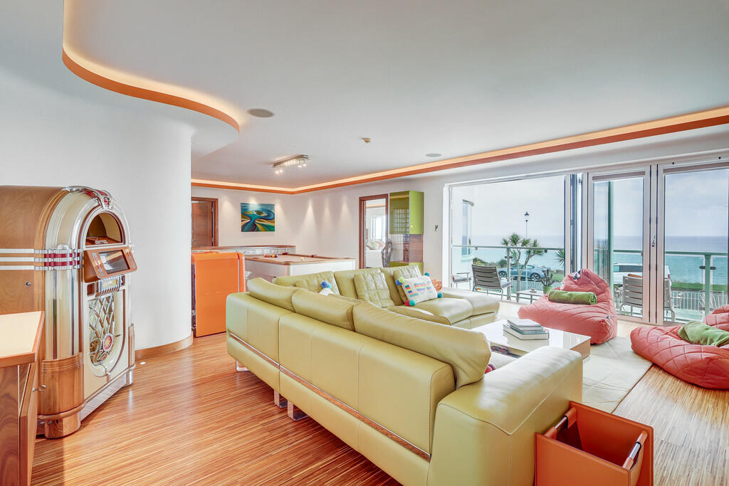 Additional image 16 of Cliff Way, Frinton-on-Sea