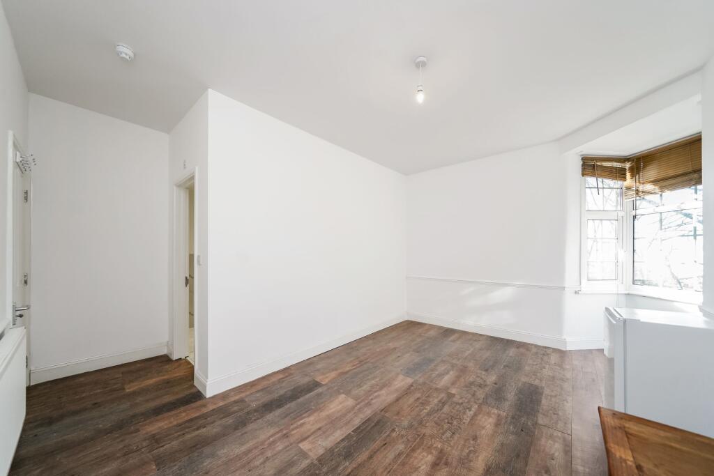 Additional image 37 of Hart Road, Harlow