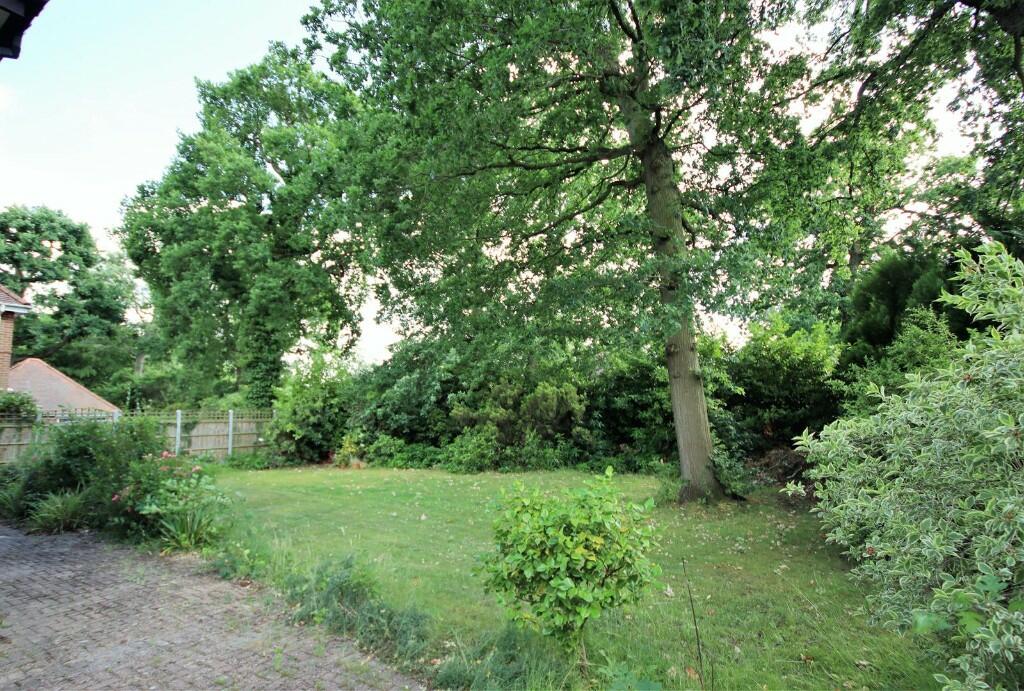 Additional image 17 of Brockley Grove, Hutton Mount, Brentwood, Essex, CM13