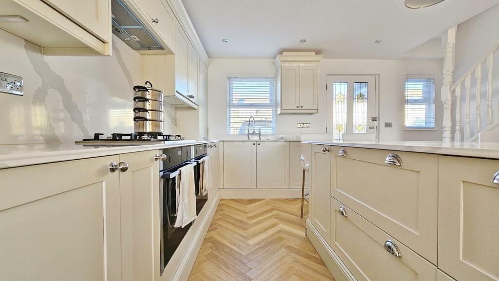 Additional image 10 of Green Lane, Walton On The Naze