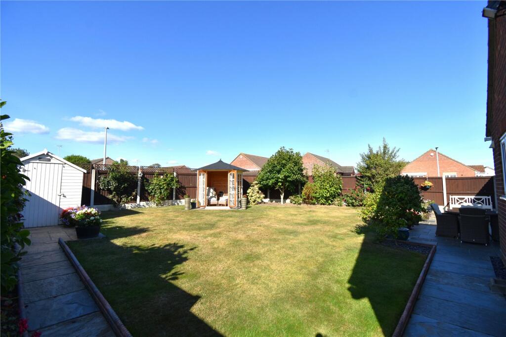 Additional image 15 of Whinfield Avenue, Dovercourt, Harwich, Essex, CO12