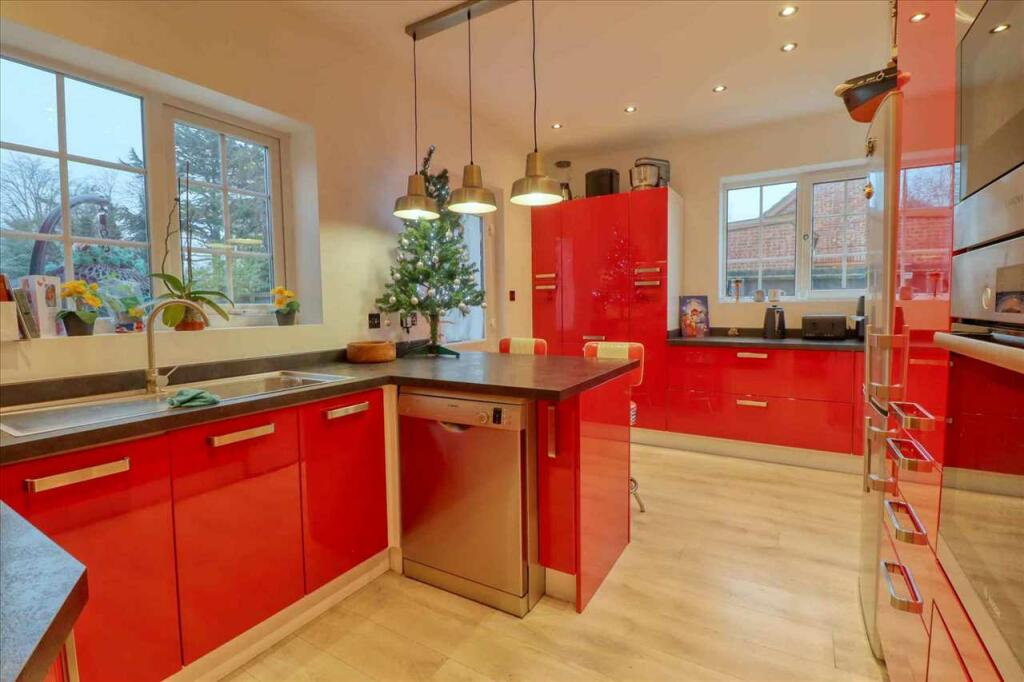 Additional image 3 of Highview Avenue, Great Clacton