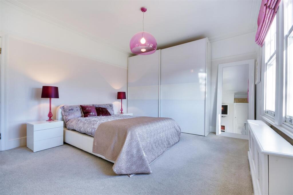 Additional image 24 of Hillwood Grove, Hutton Mount, Brentwood