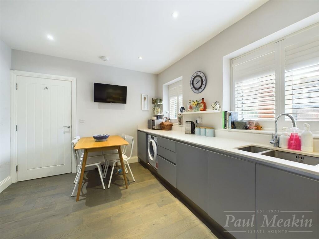 Additional image 5 of Cranleigh Close, South Croydon