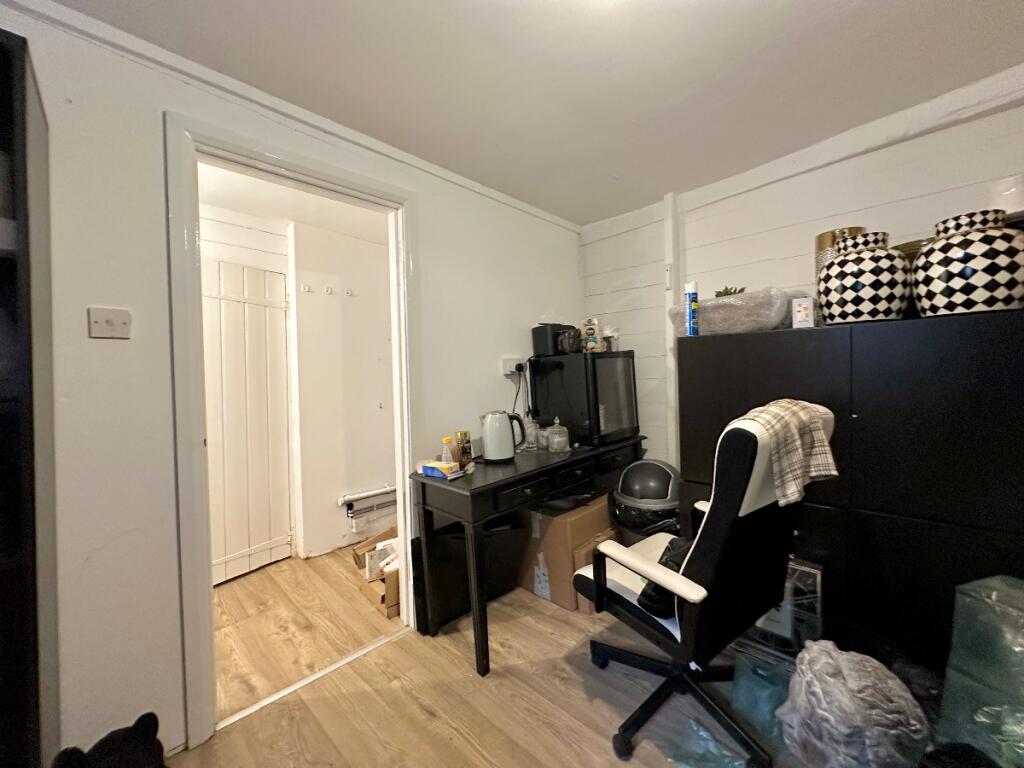 Additional image 9 of High Street, Ongar