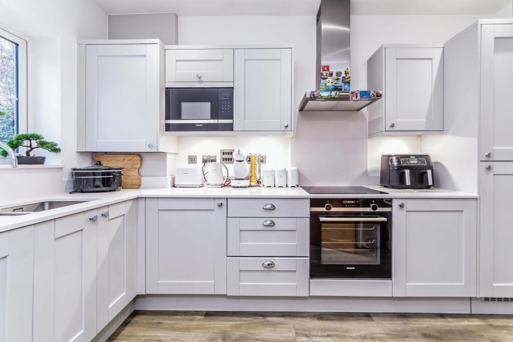 Additional image 5 of Gatiers Lane, Caterham, Surrey, CR3