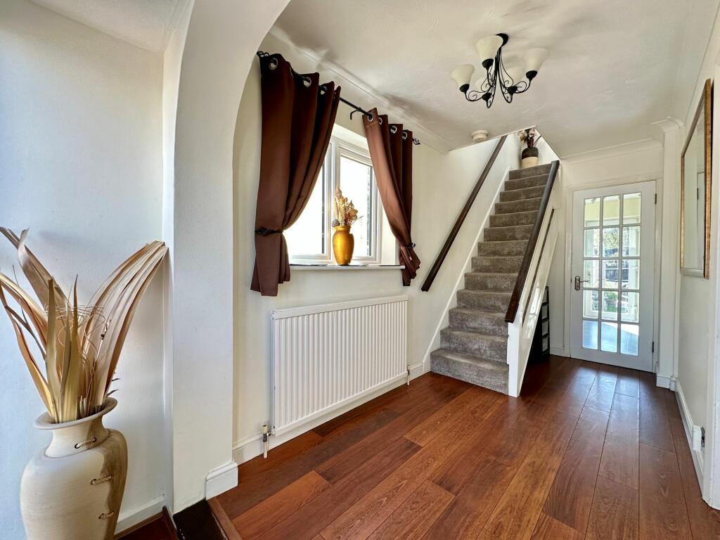 Additional image 2 of Passingham Close, Billericay, CM11