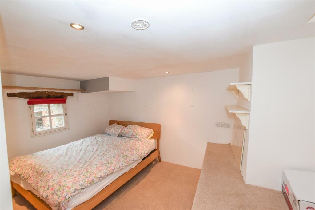 Additional image 12 of Victoria Road, Little Neston, Neston