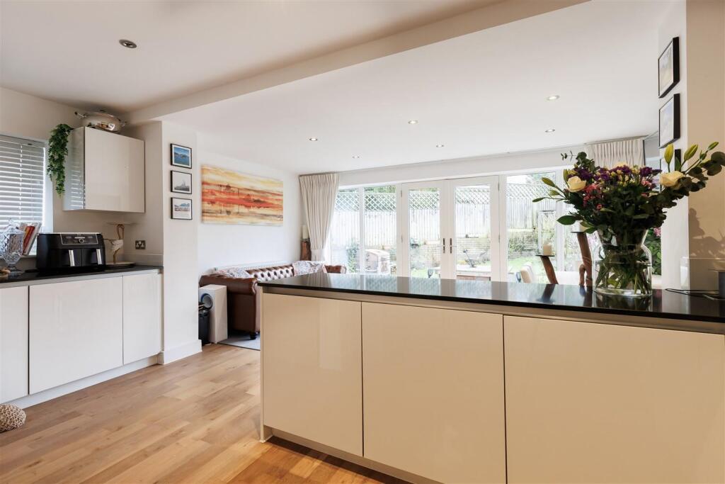 Additional image 37 of Mowbray Close, Epping