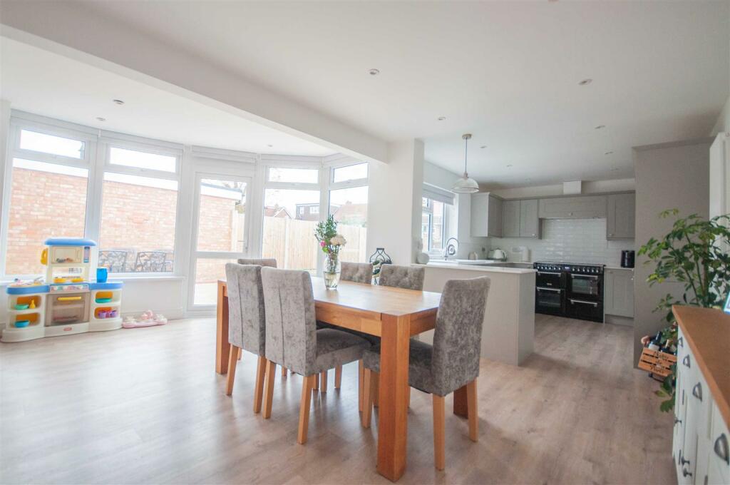 Additional image 2 of Totnes Walk, Old Springfield, Chelmsford