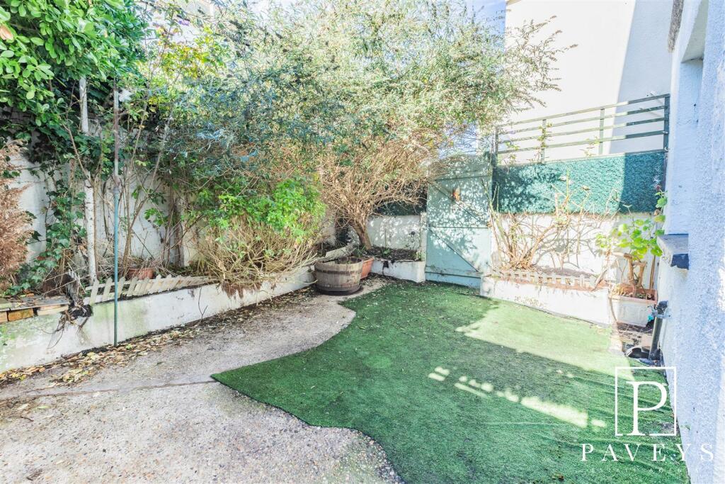 Additional image 16 of New Pier Street, Walton On The Naze