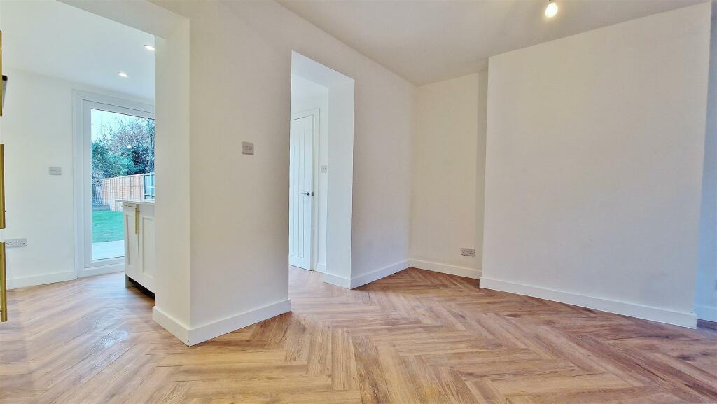 Additional image 8 of Pole Barn Lane, Frinton-On-Sea