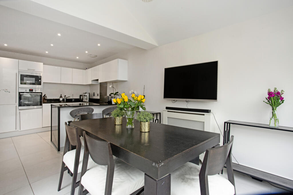 Additional image 8 of Oakgrove, Caterham, CR3