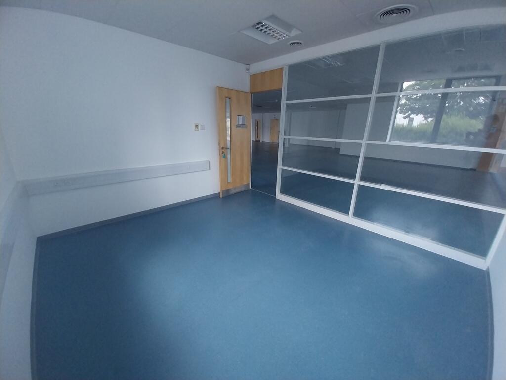 Additional image 3 of 112 Morden Road, Mitcham, CR4 4DA