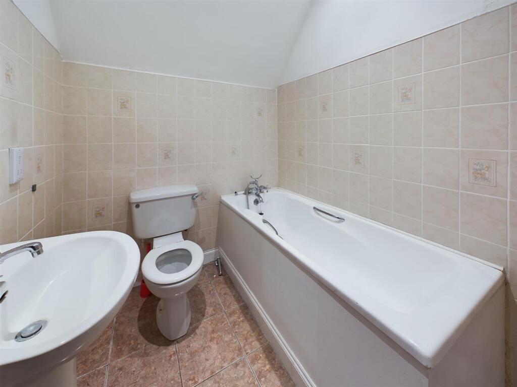 Additional image 19 of The Drive, Coulsdon