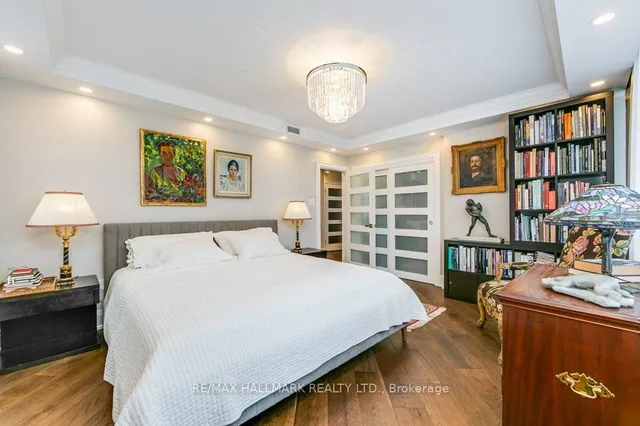 Additional image 19 of 500 Avenue Rd Unit 906