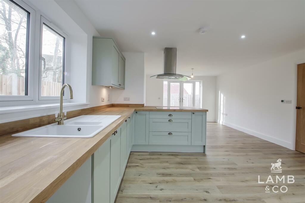 Additional image 16 of Madeleine Gardens, Pork Lane, Great Holland