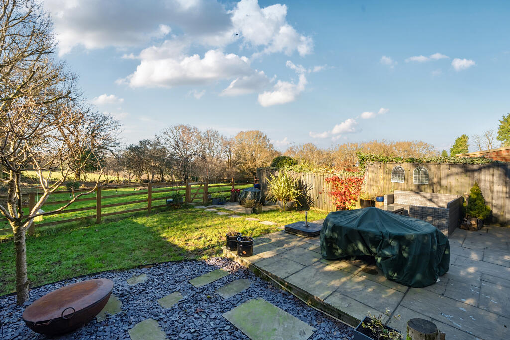 Additional image 26 of Newbery Close, Caterham, CR3