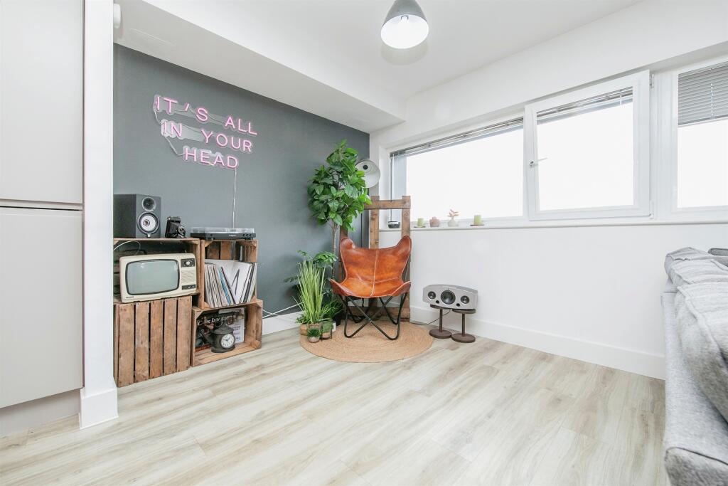 Additional image 10 of Bergholt Road, Colchester