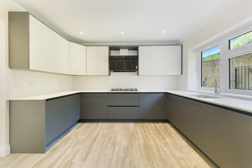 Additional image 16 of Field End, Coulsdon