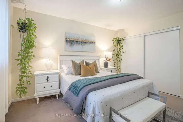 Additional image 24 of 28 Native Landing