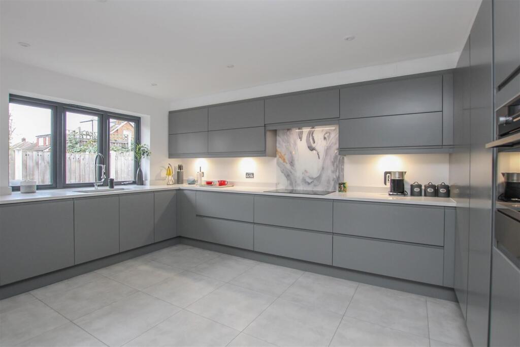 Additional image 7 of Willingale Close, Hutton, Brentwood