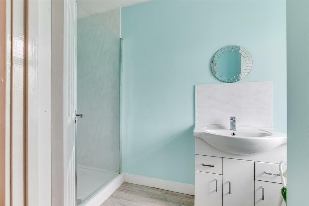 Additional image 12 of Drake Road, Neston