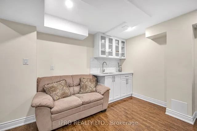 Additional image 14 of 66 Barr Cres