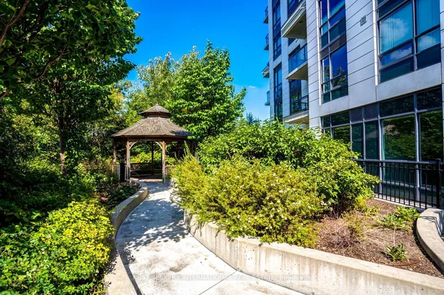 Additional image 15 of 840 Queens Plate Dr Unit 102