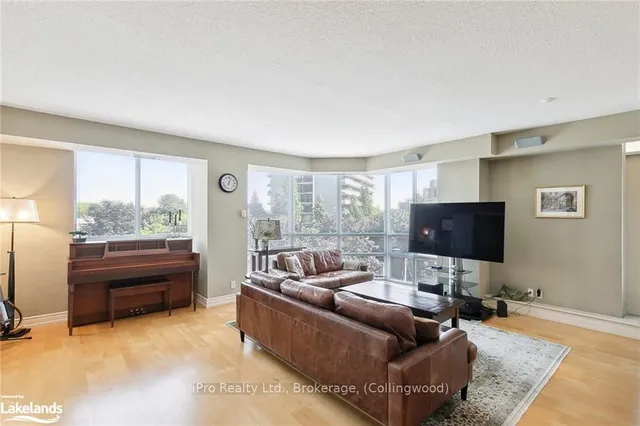 Additional image 7 of 20 COLLIER St Unit 502