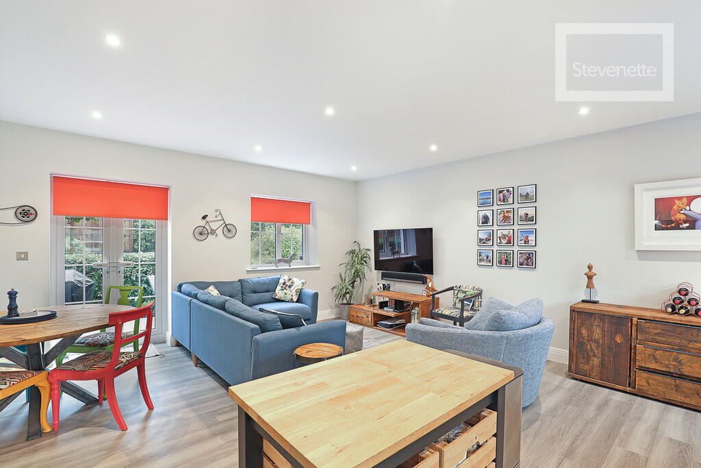 Additional image 7 of Chestnut Mews, Theydon Bois