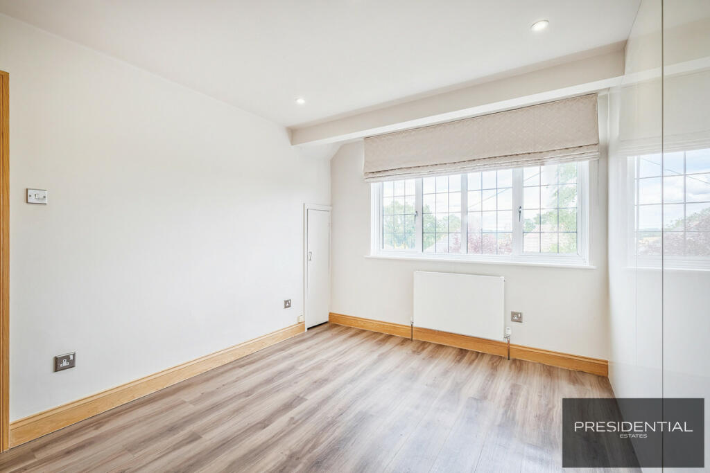 Additional image 19 of Dukes Avenue, Theydon Bois, CM16