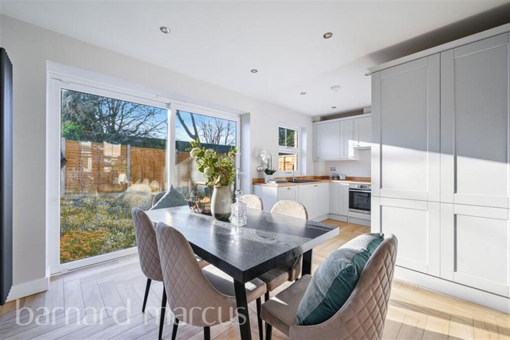 Additional image 20 of Greenway Drive, Shirley