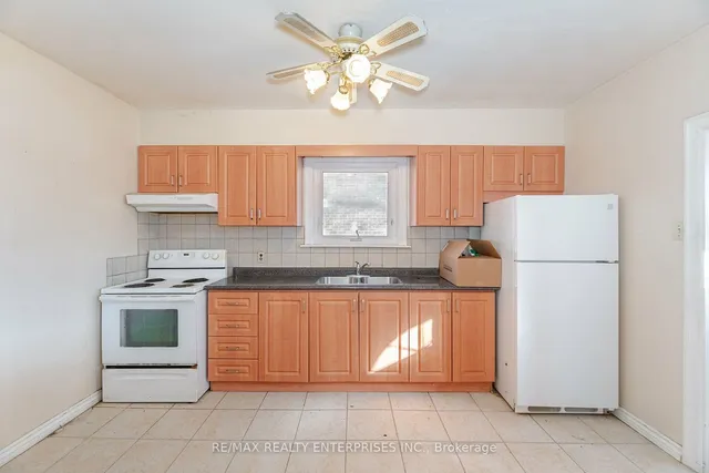 Additional image 9 of 166 Hay Ave