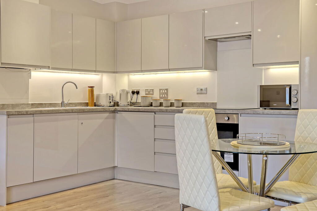Additional image 10 of Goldington Crescent, Billericay, CM12