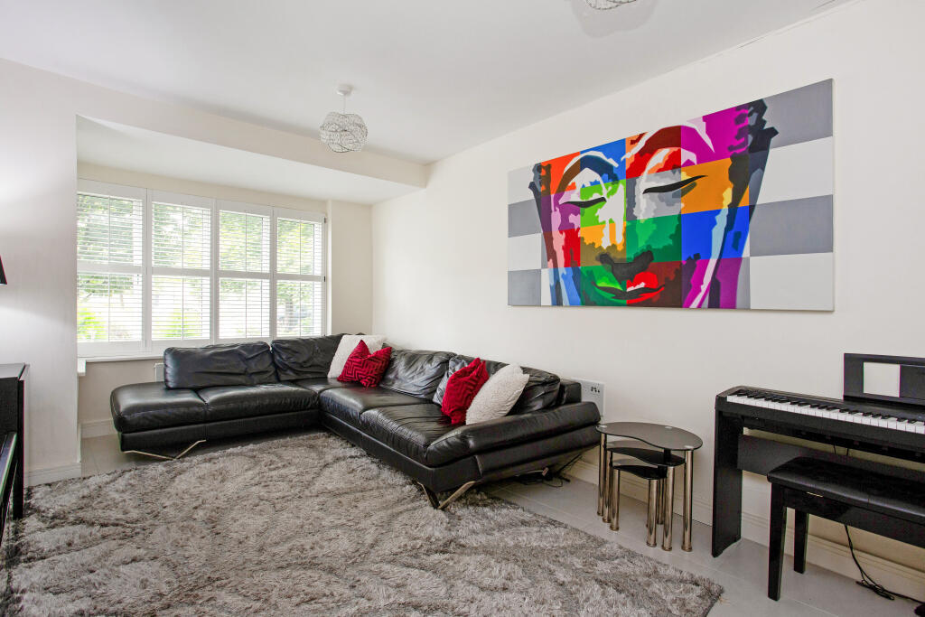 Additional image 2 of Oakgrove, Caterham, CR3