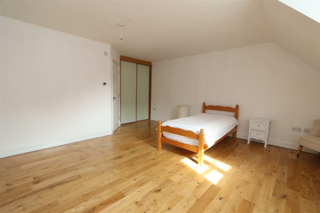 Additional image 7 of Sawyers Grove, Brentwood, Essex