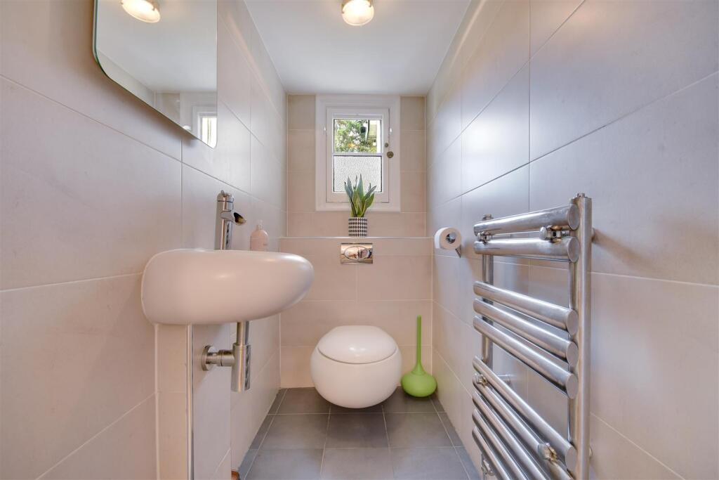 Additional image 16 of Hillwood Grove, Hutton Mount, Brentwood