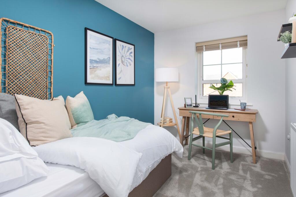 Additional image 6 of Low Road, 
Dovercourt, 
Essex, 
CO12 3TX