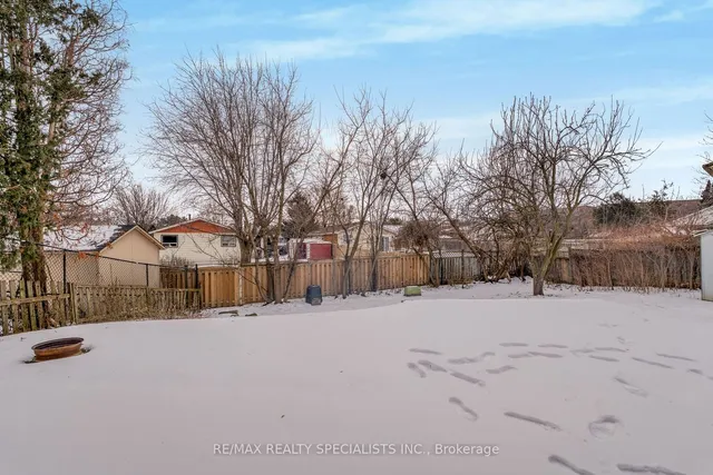 Additional image 17 of 198 Folkstone Cres