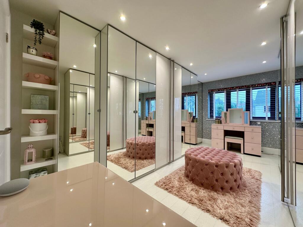 Additional image 21 of Oak Avenue, Crays Hill, CM11