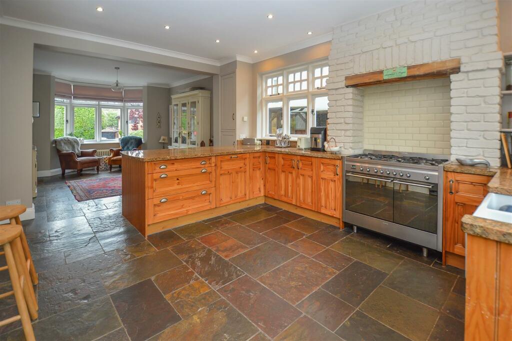 Additional image 6 of Headley Chase, Warley, Brentwood